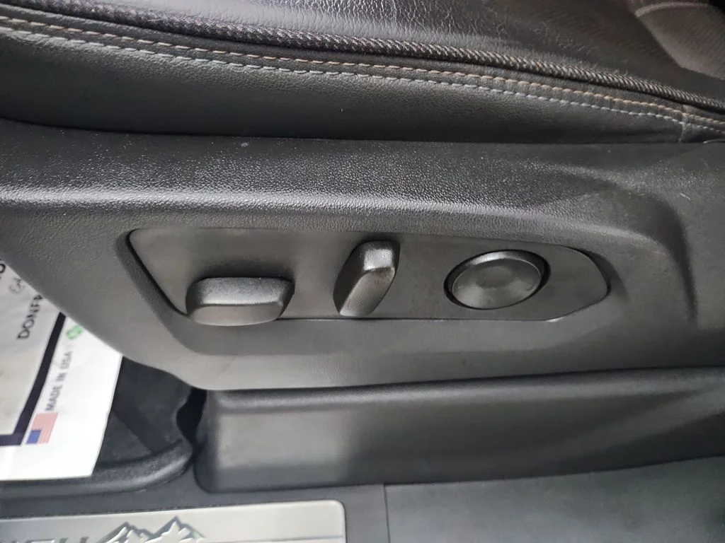 Used 2023 Beige Chevrolet High Country image 16
