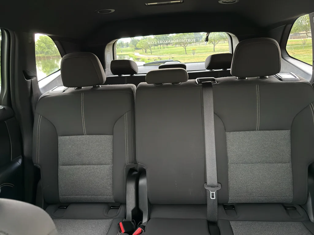 Used 2025 Sterling Metallic GMC AWD Elevation image 30