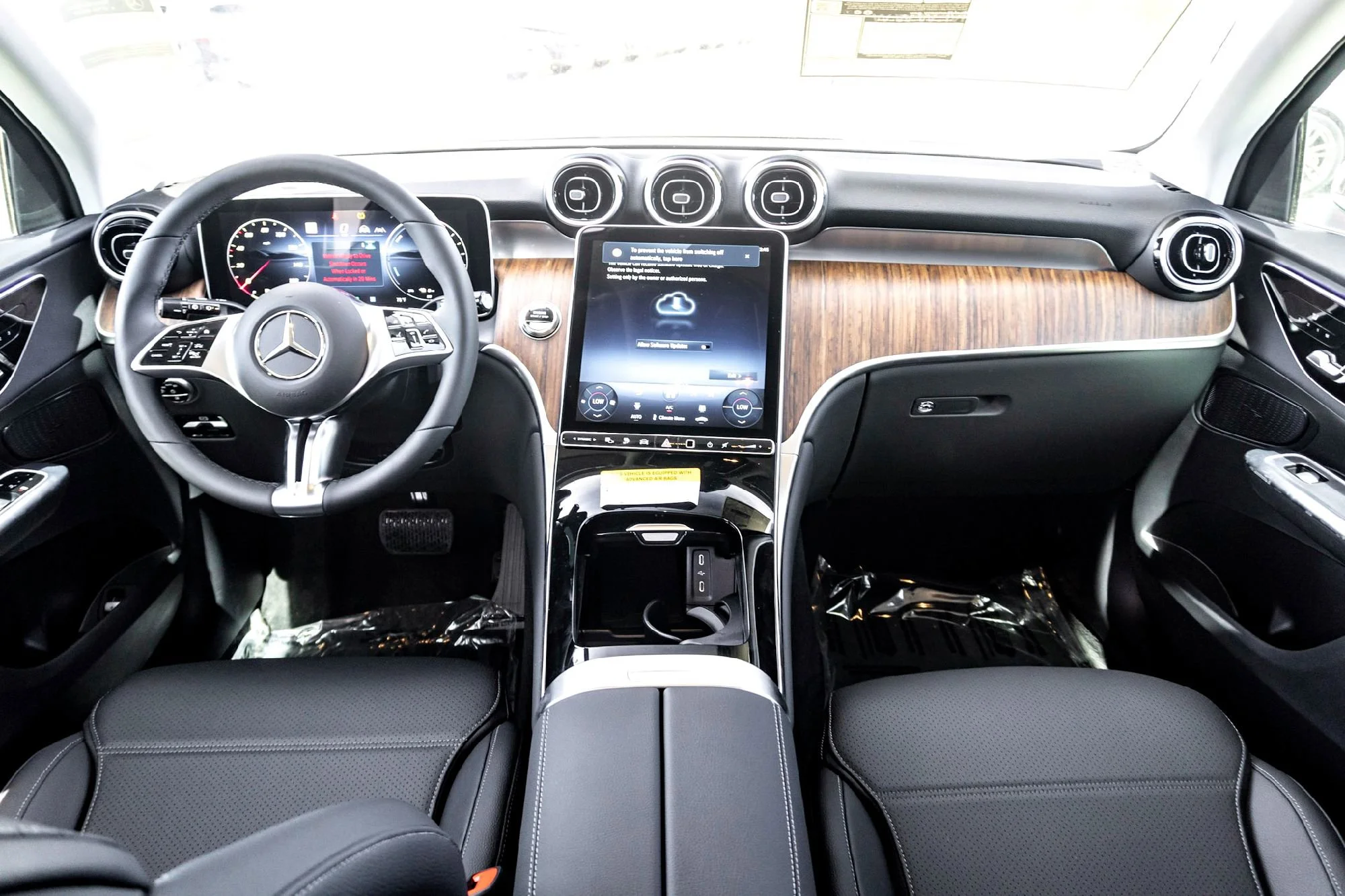 New 2025 Black Mercedes-Benz GLC 350e image 20