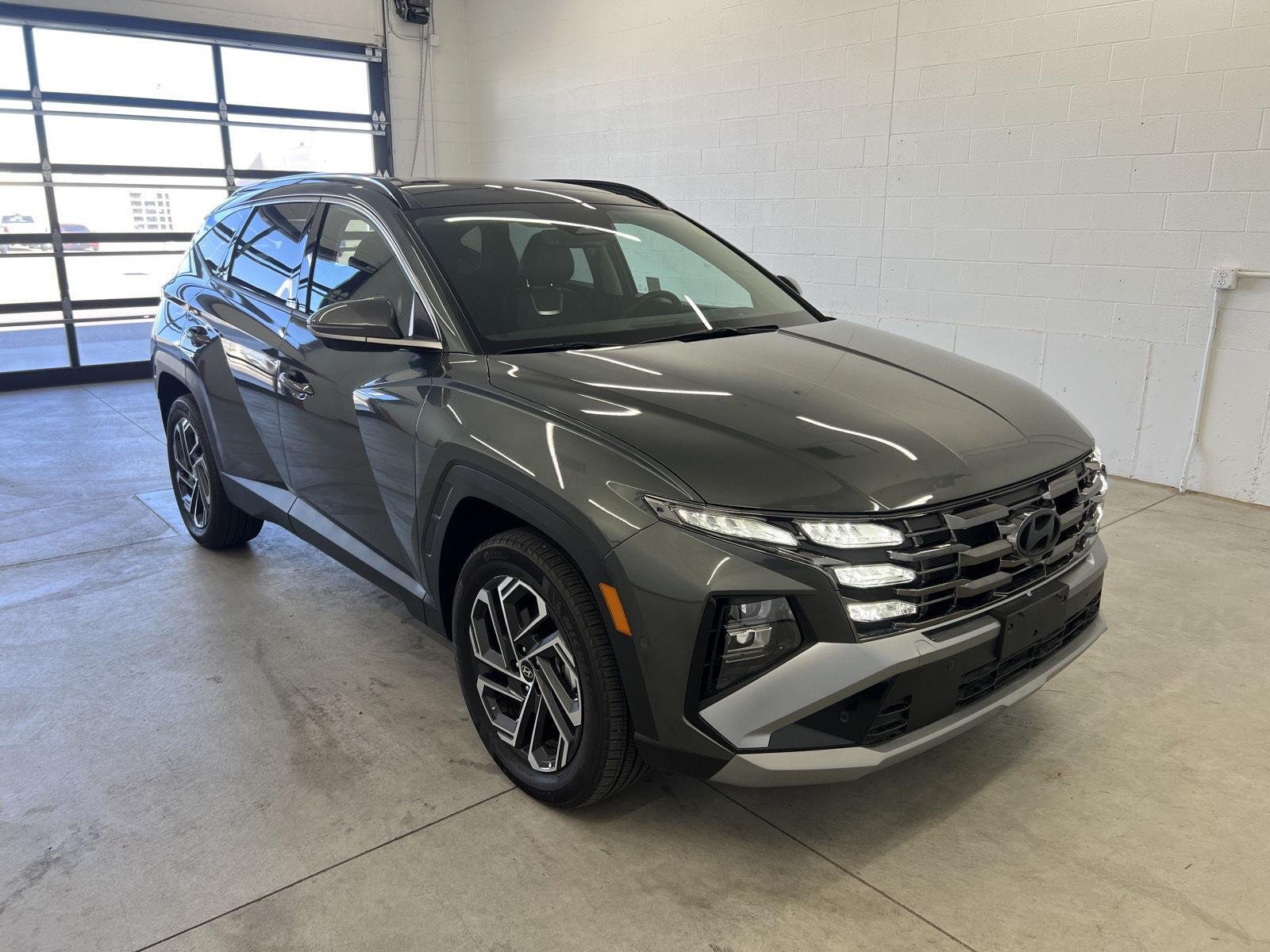 2025 Hyundai Tucson Limited - Photo 14