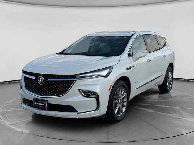 Used 2023 White Buick Avenir image 7