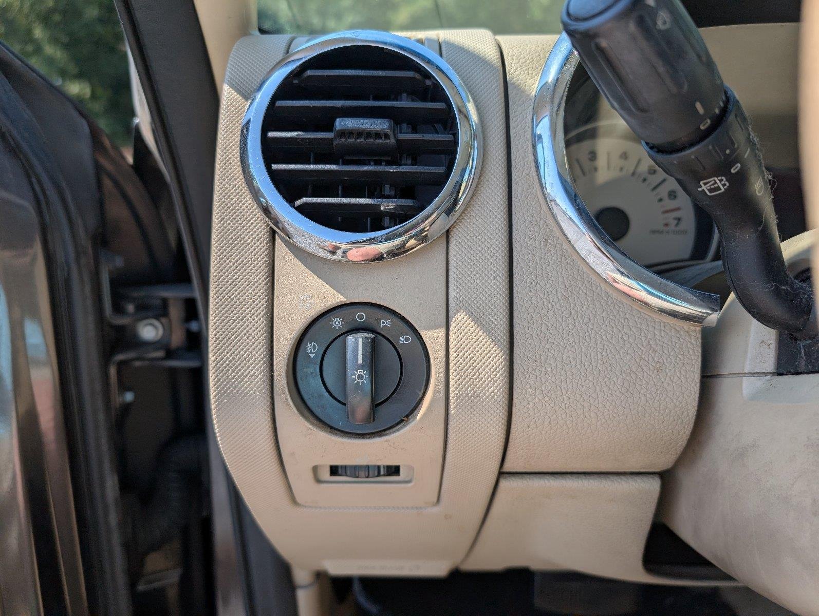 Used 2006 Mineral Grey Metallic Ford Eddie Bauer image 28