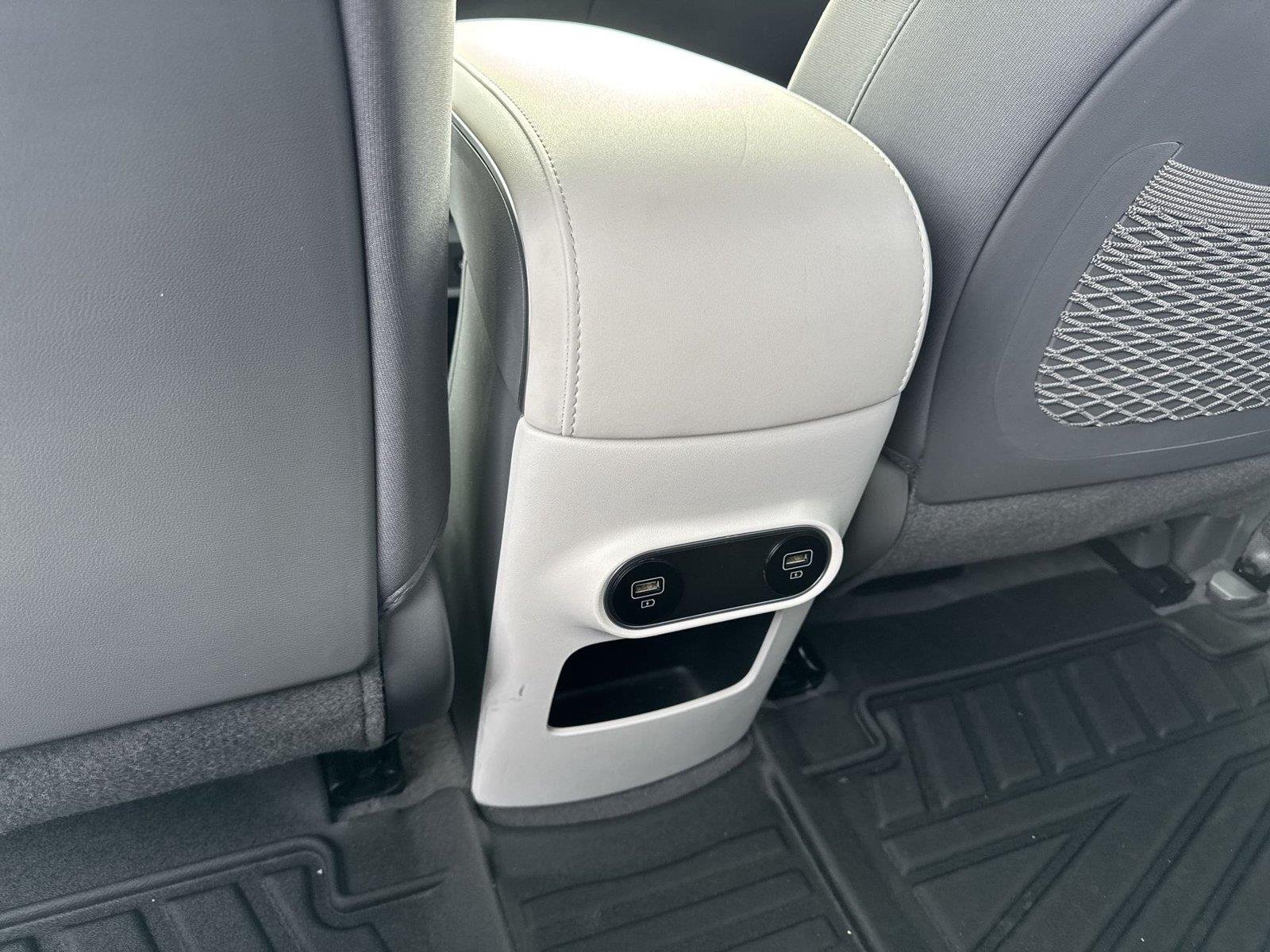 Used 2024 Gray Hyundai SEL image 26