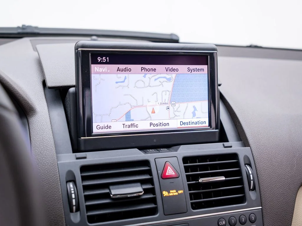 Used 2011 Beige Mercedes-Benz C 300 image 26