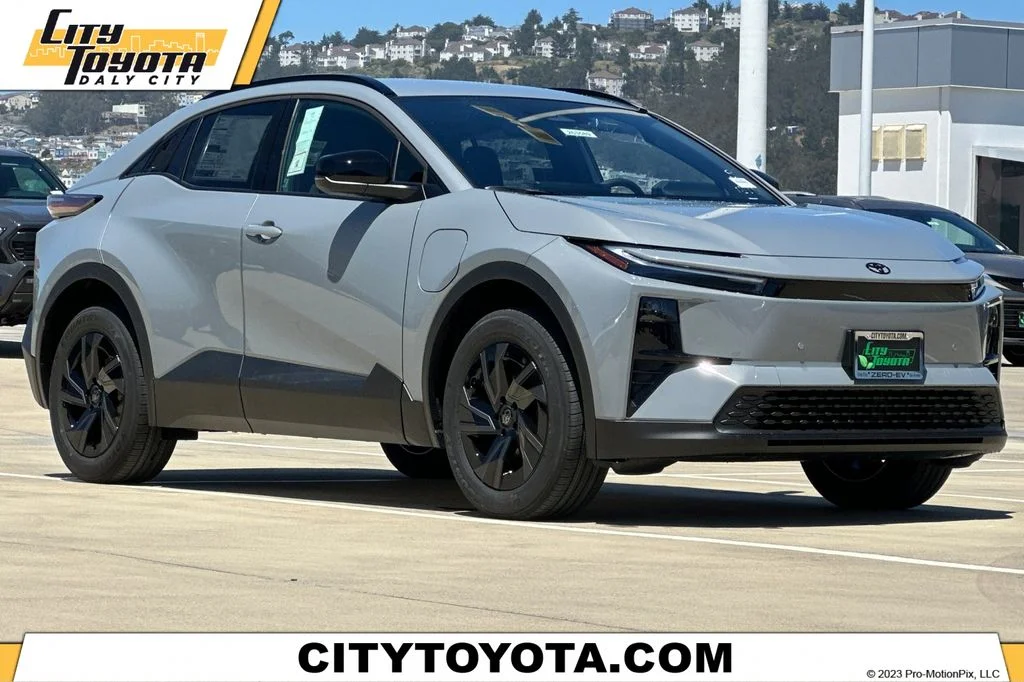 2026 Toyota C-HR  SE