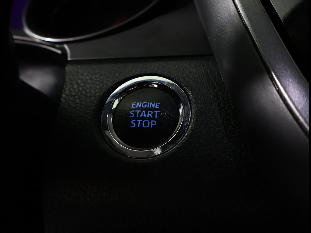 Certified Used 2022 WHITE Toyota XSE image 14
