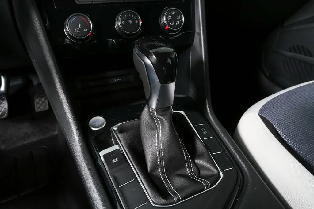 New 2026 Platinum Gray Metallic Volkswagen S image 16