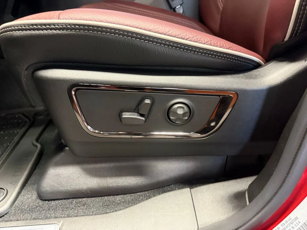New 2026 Molten Red Pearl-Coat Exterior Paint RAM Limited image 15