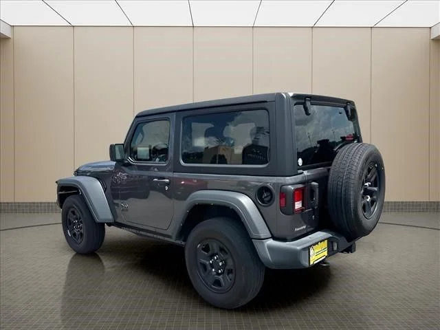 Used 2023 Gray Jeep Sport image 4