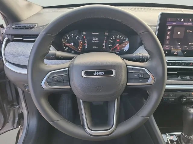 Used 2024 Silver Jeep Latitude image 23