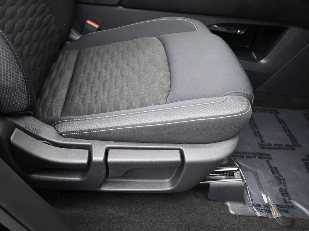 2025 Nissan Pathfinder SV - Photo 49