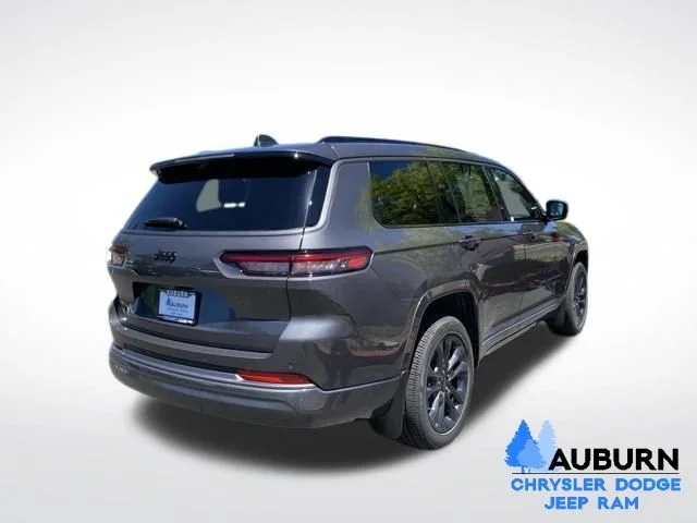 New 2026 Baltic Gray Metallic Clear-Coat Exterior Paint Jeep Limited image 7