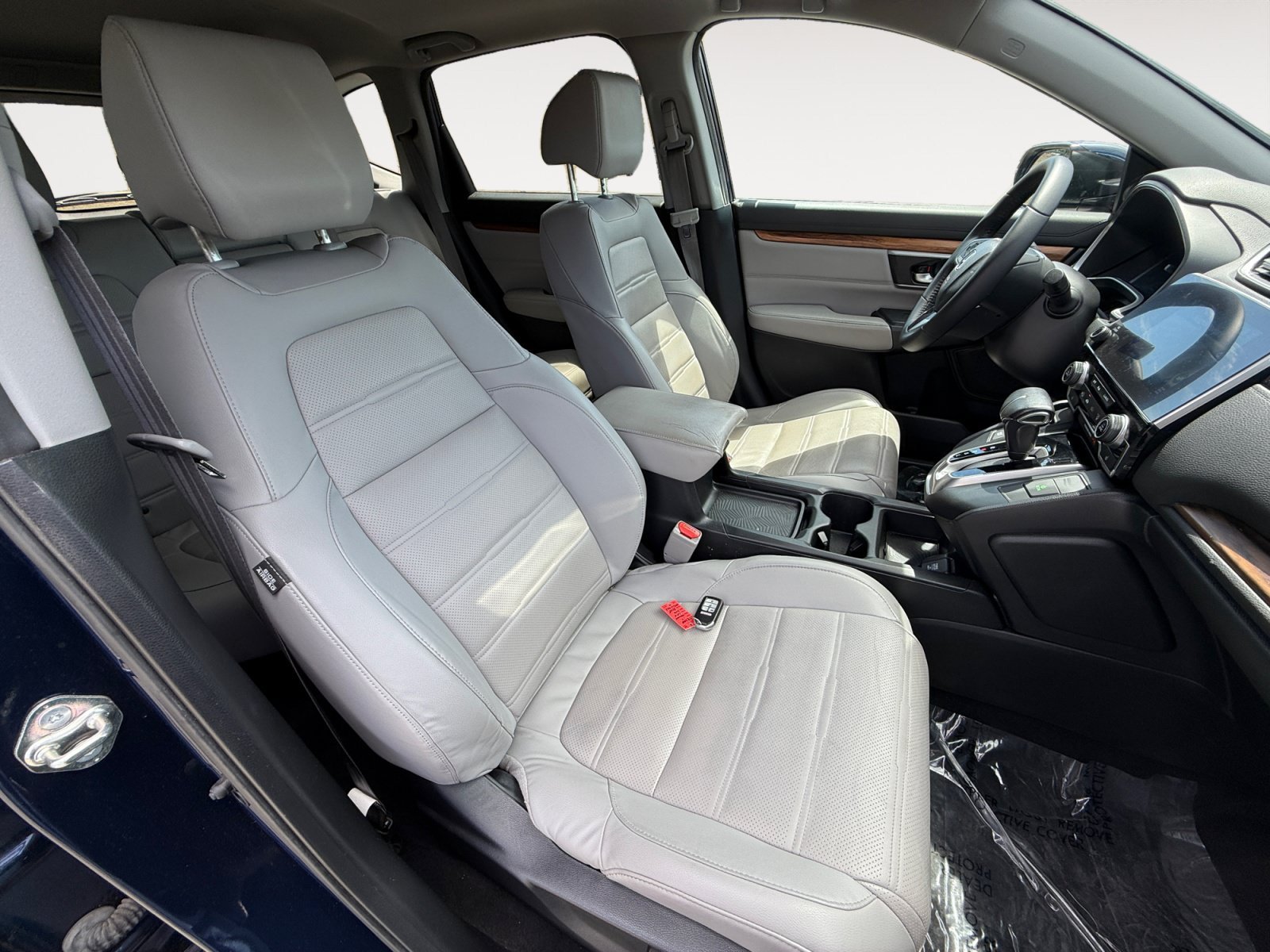 Used 2017 Obsidian Blue Pearl Honda Touring image 19
