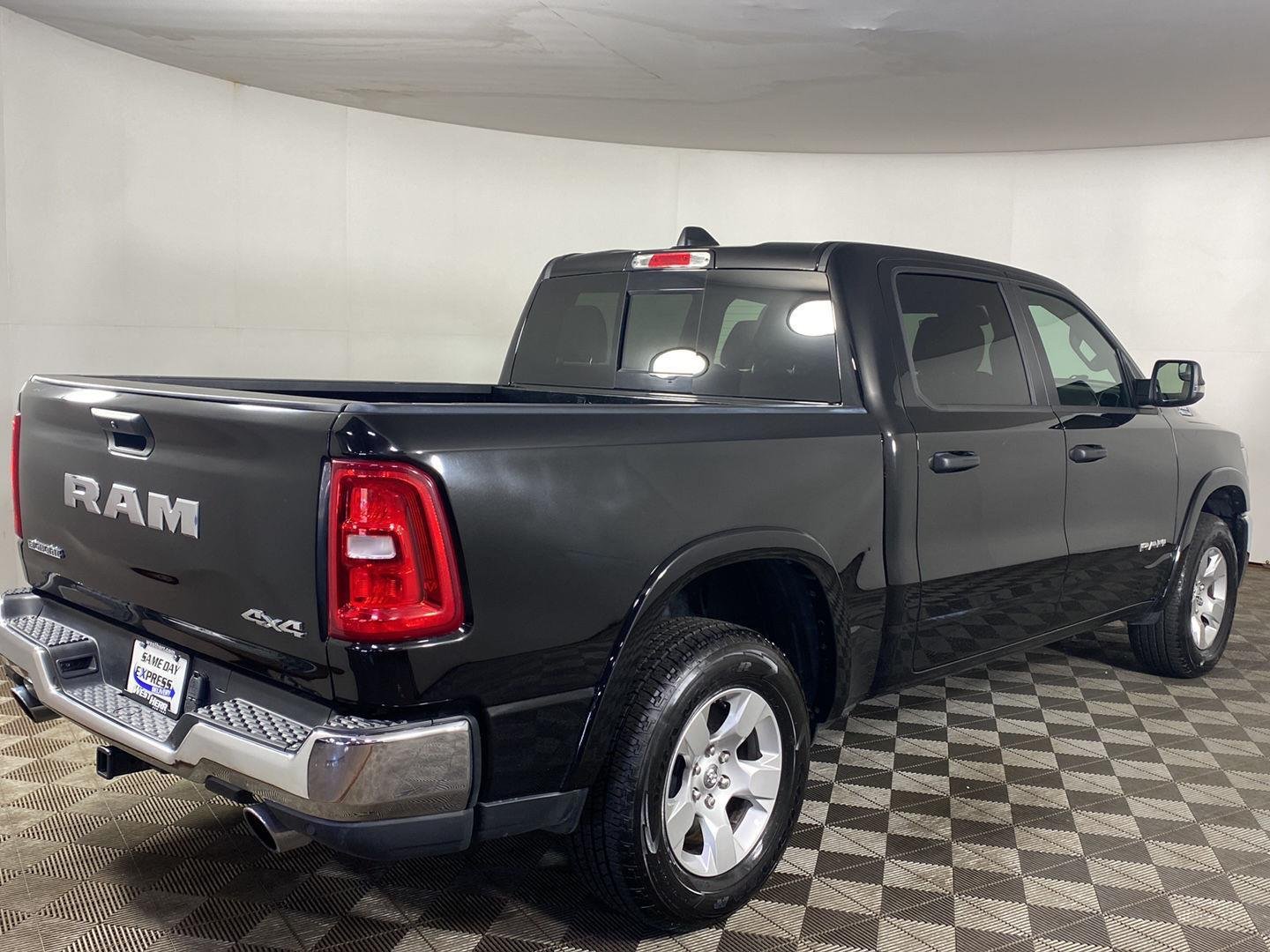Used 2025 Diamond Black Ram Big Horn/Lone Star image 6