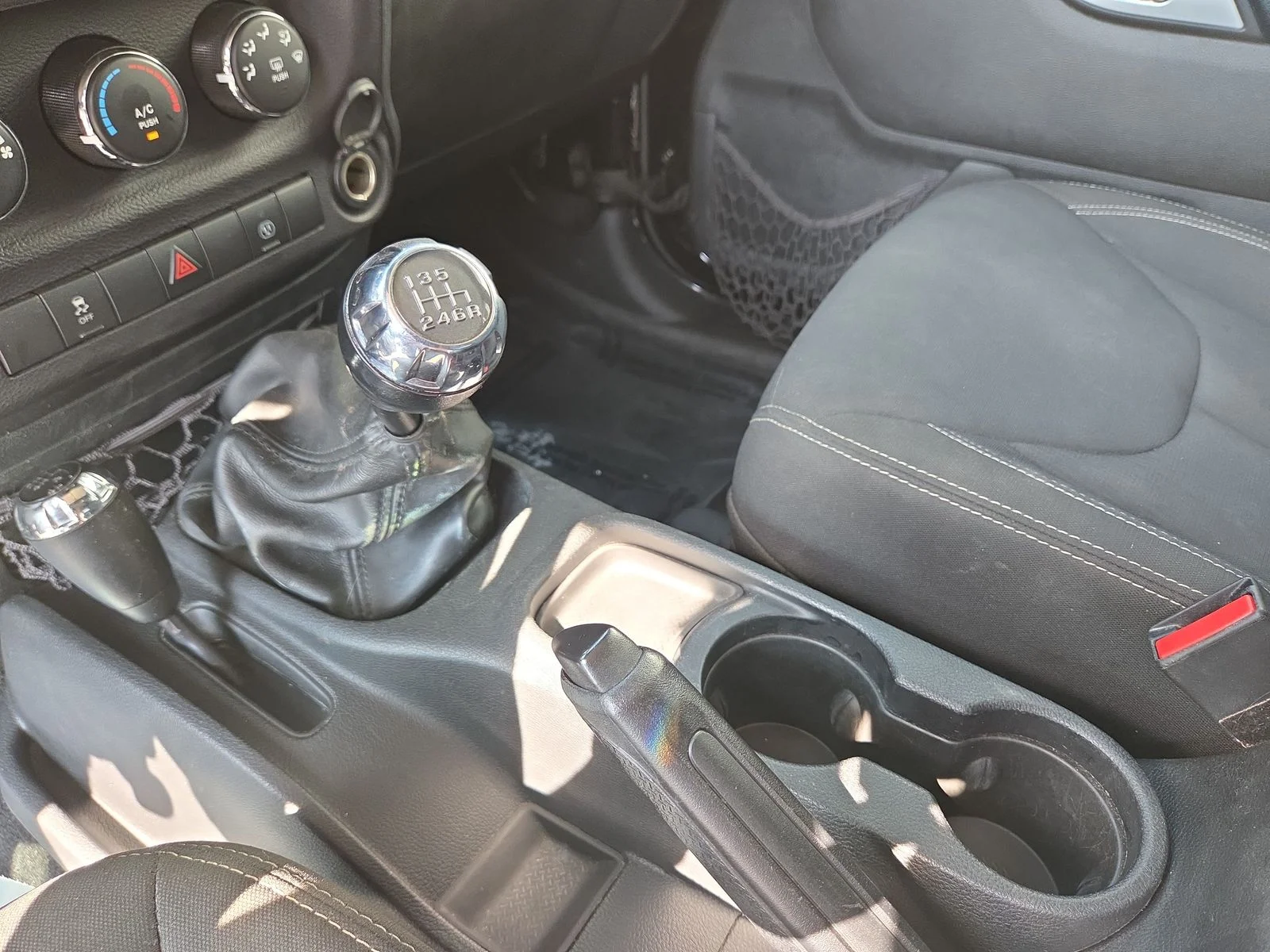 Used 2016 Black Clearcoat Jeep Unlimited Sahara image 24