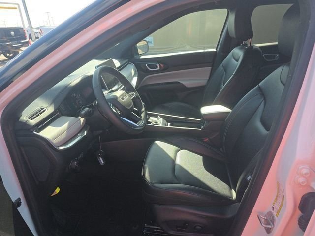 Used 2025 White Jeep Limited image 5