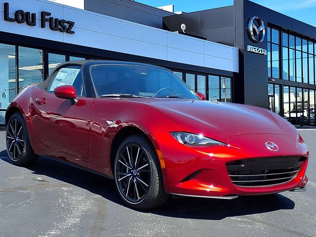 2026 Mazda MX-5 Miata Grand Touring's photo