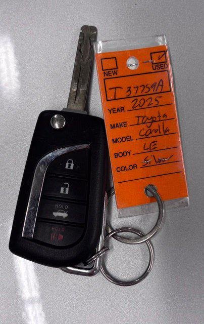 Used 2025 CLASSIC SILVER METALLIC Toyota  image 27