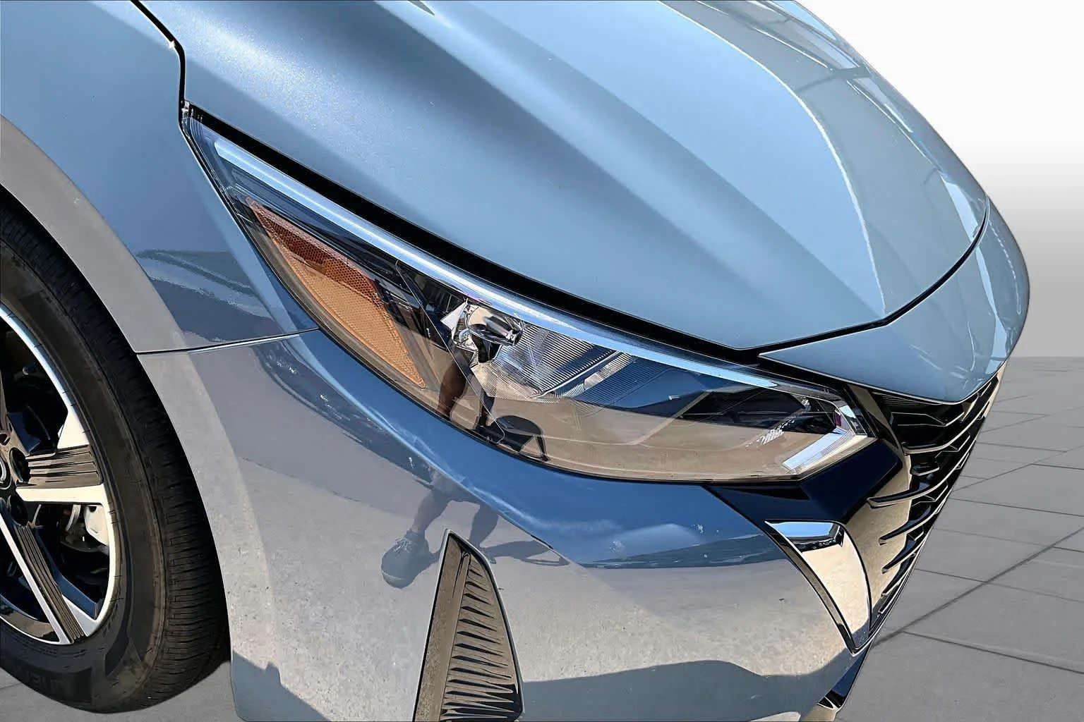 Certified Used 2025 Atlantic Gray Metallic Nissan SV image 26