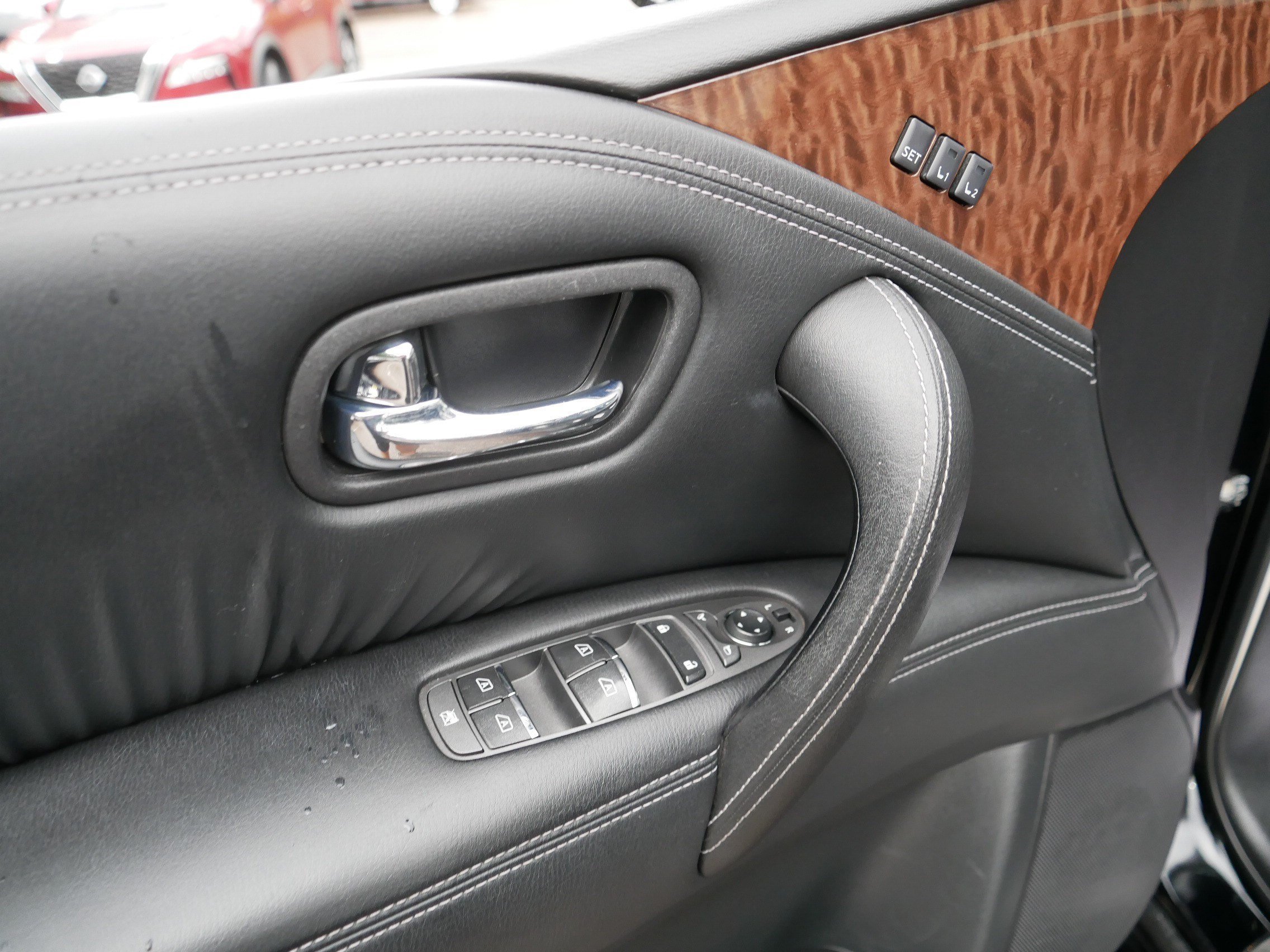 Used 2019 Super Black Nissan SL image 19