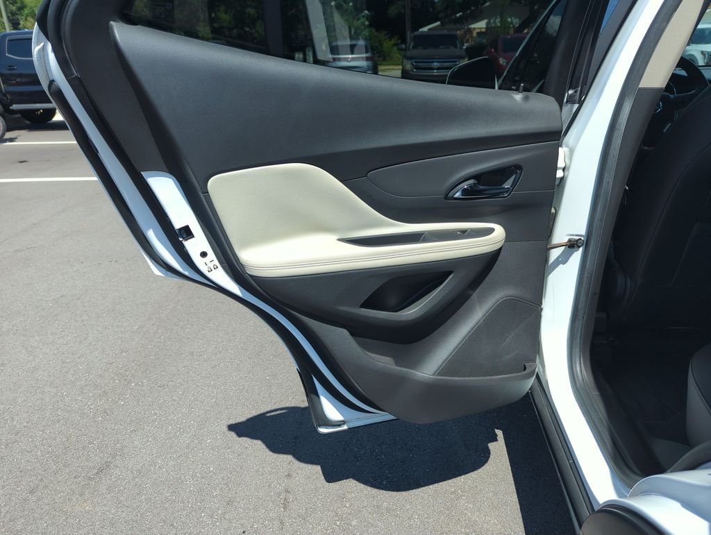 Used 2019 White Buick Sport Touring image 27