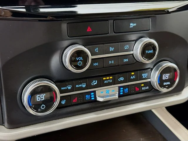 2023 Ford Expedition Limited - Photo 16