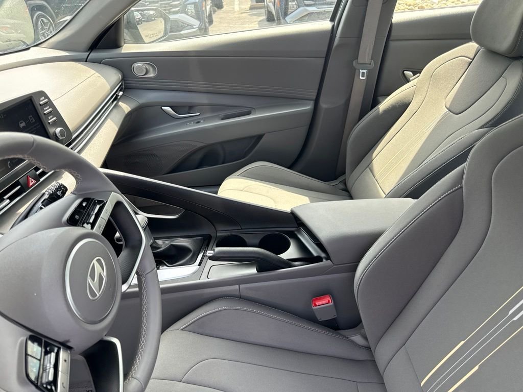 Used 2026 Gray Hyundai SEL Sport image 19