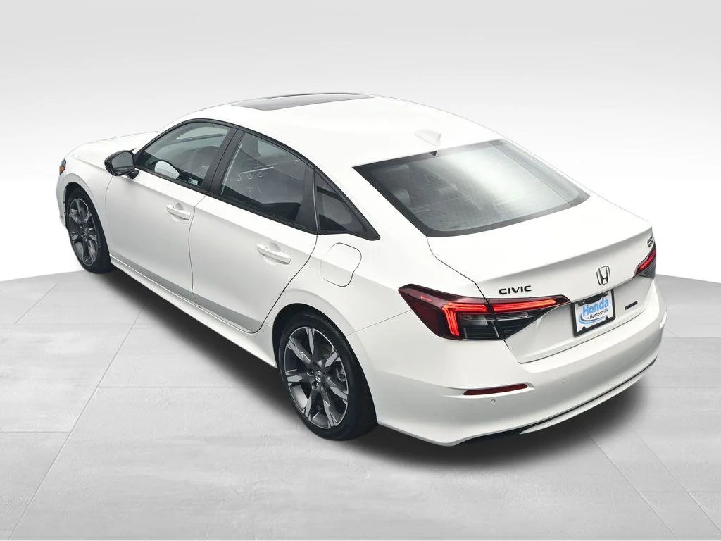 Certified Used 2026 Platinum White Pearl Honda 2WD Sport Touring Hybrid image 27