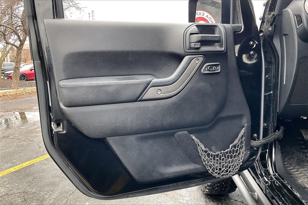 2016 JEEP WRANGLER - Image 17