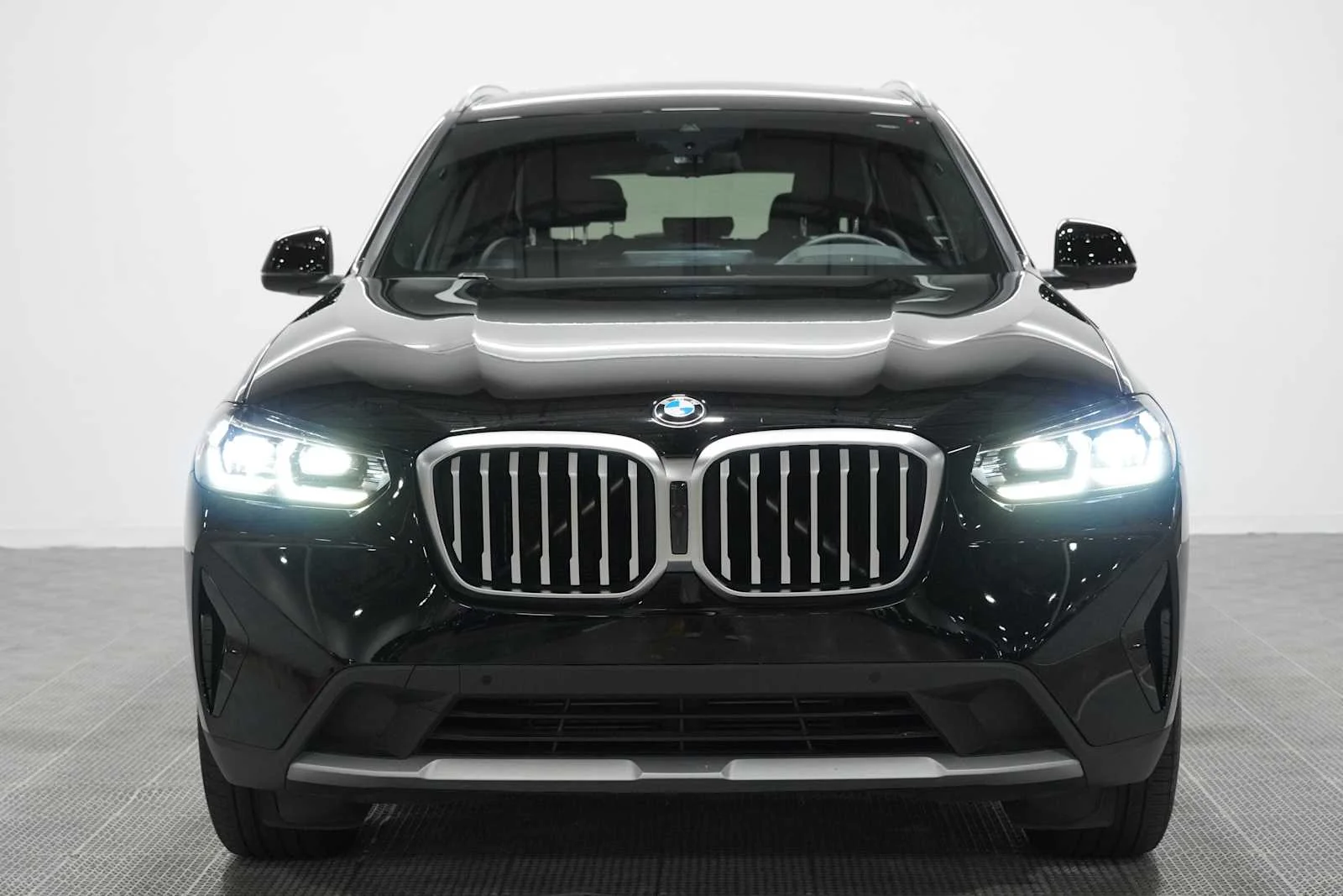 Certified Used 2024 Jet Black BMW xDrive30i image 2