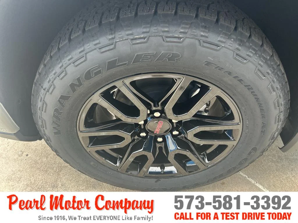 New 2026 Sterling Metallic GMC Elevation image 8