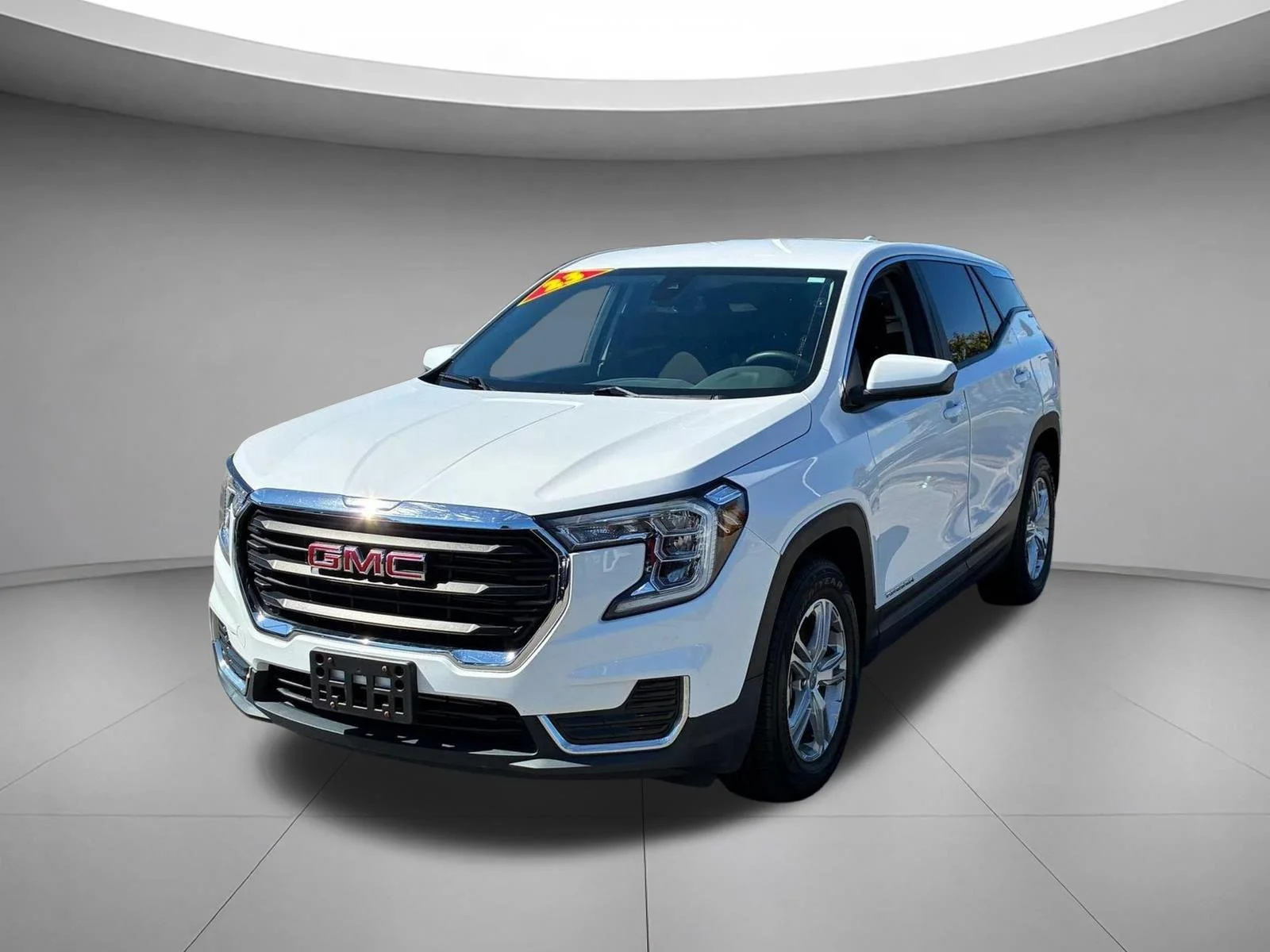 Used 2023 Summit White GMC SLE image 2