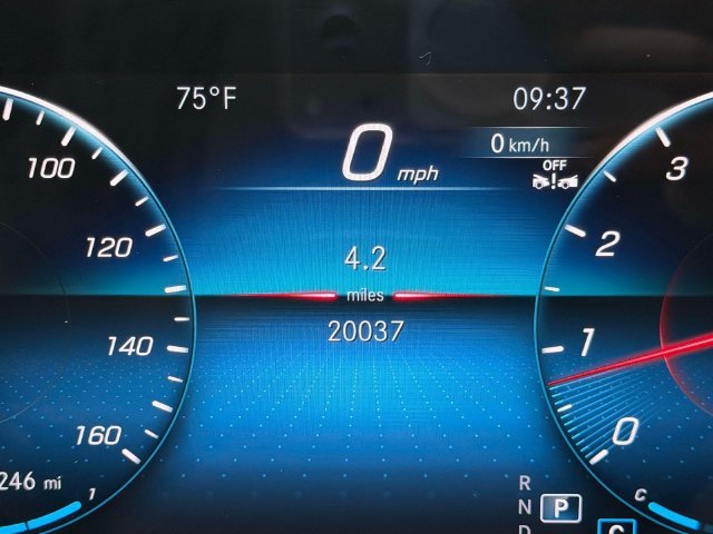 Used 2023 Silver Mercedes-Benz GLA 250 image 24