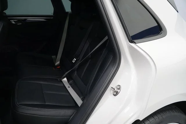 2026 Porsche Macan S - Photo 25