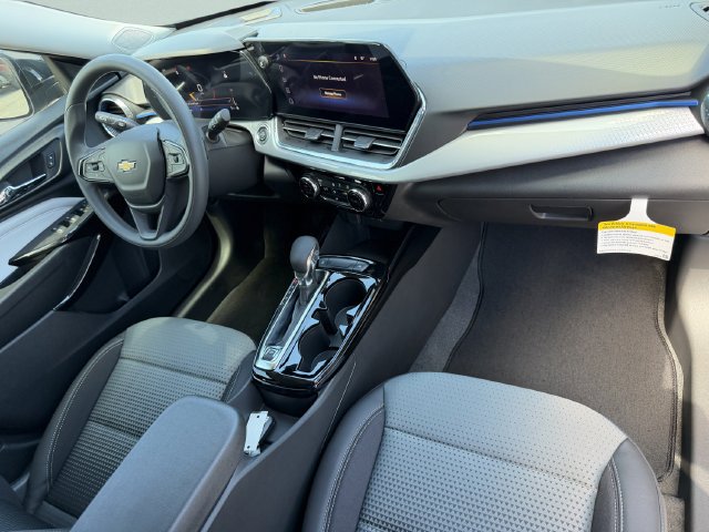 2026 Chevrolet Trax LT - Photo 18