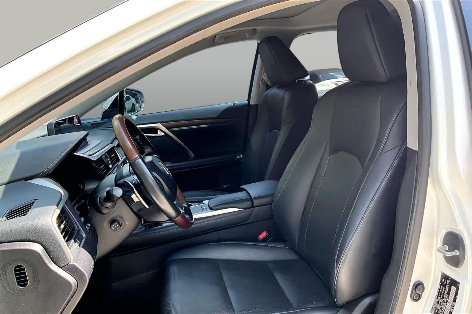 Used 2021 Eminent White Pearl Lexus  image 8