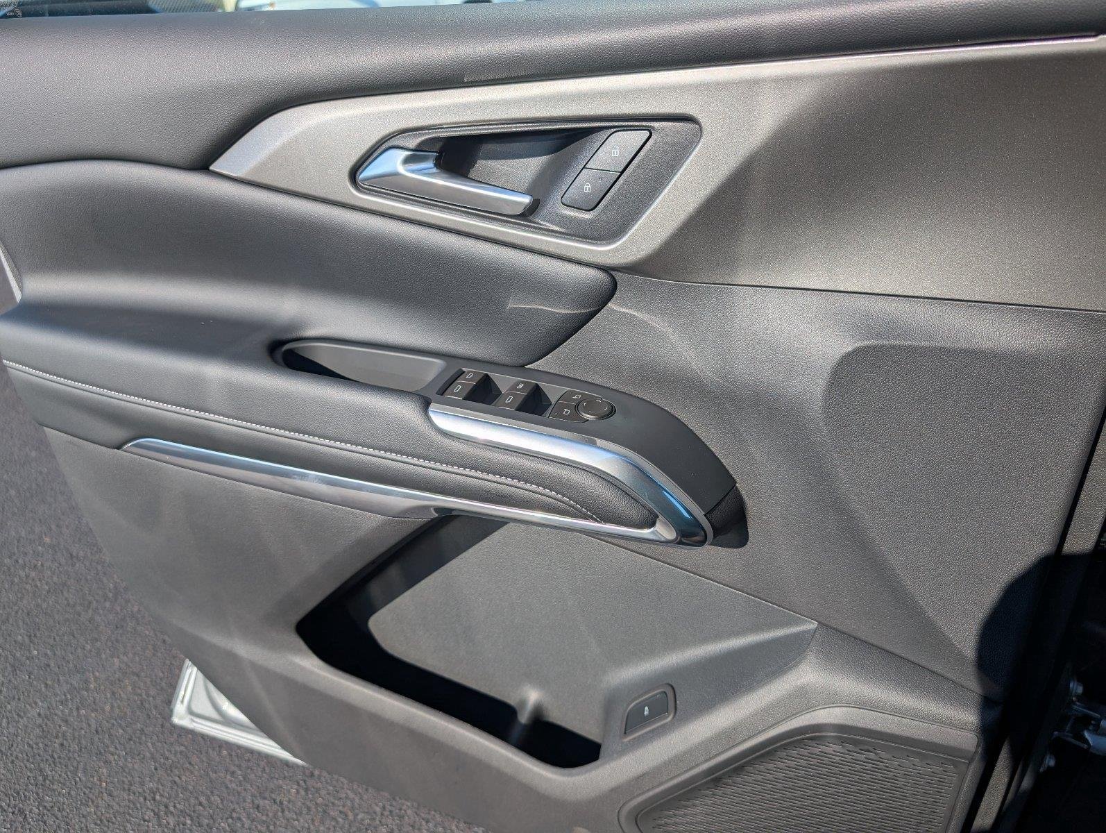 2027 Chevrolet Traverse LT - Photo 14