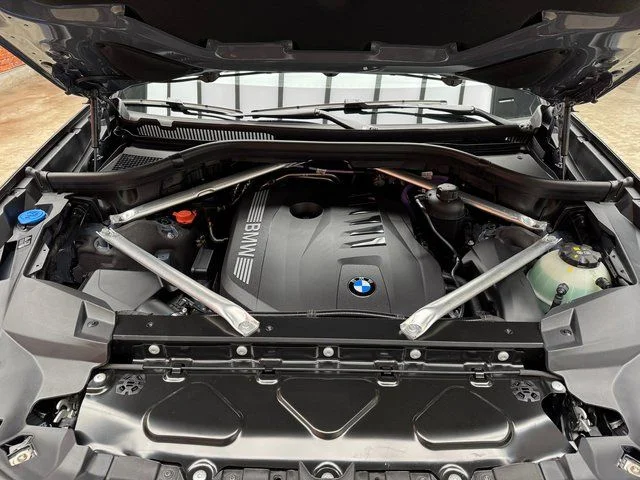 Used 2026 Brown BMW xDrive40i image 28