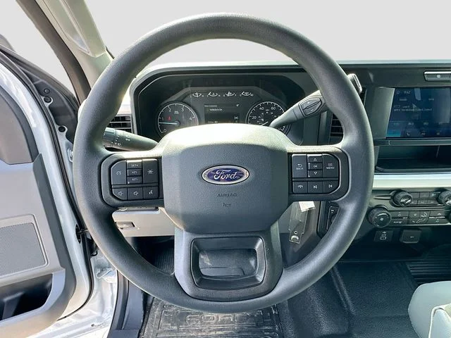 New 2026 Oxford White Ford XL image 7