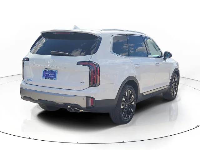 Certified Used 2023 White Kia SX-Prestige image 5