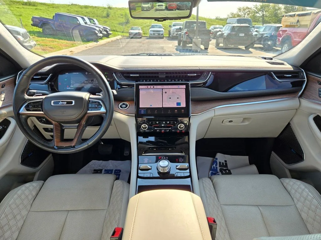 Certified Used 2022 Black Jeep Summit 4xe image 18
