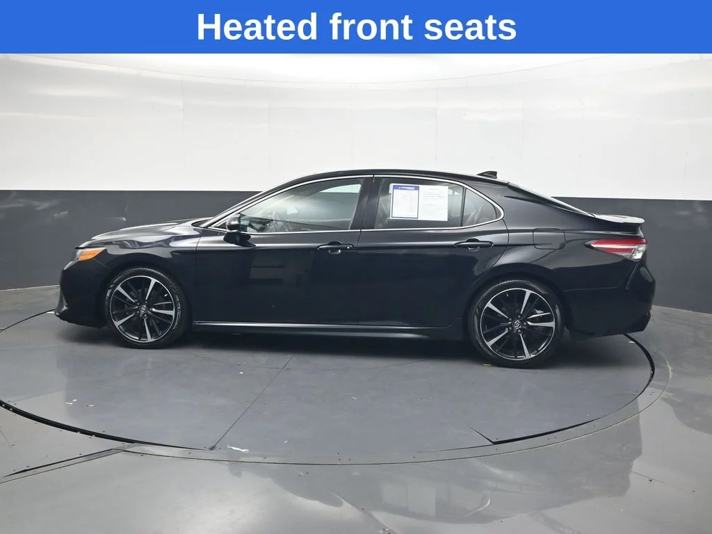 Used 2018 Midnight Black Metallic Toyota XSE image 8