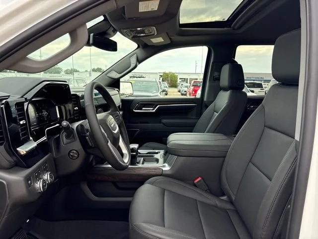 2026 GMC Sierra 1500 SLT - Photo 14