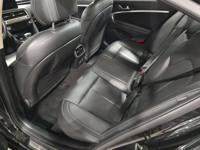 Used 2025 Black Genesis 2.5T image 12