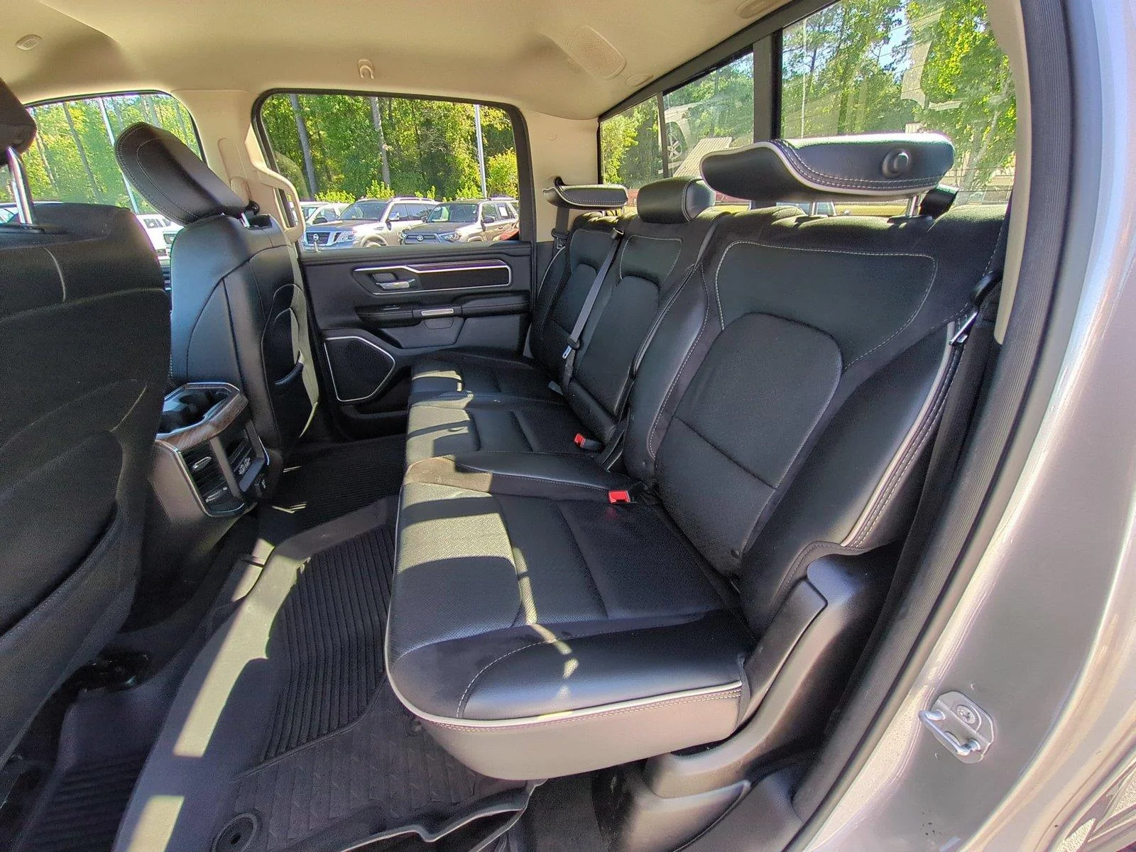 Used 2019 Billet Silver Metallic Clearcoat Ram Laramie image 32