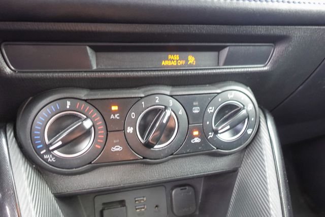 Certified Used 2017  Toyota Base image 21