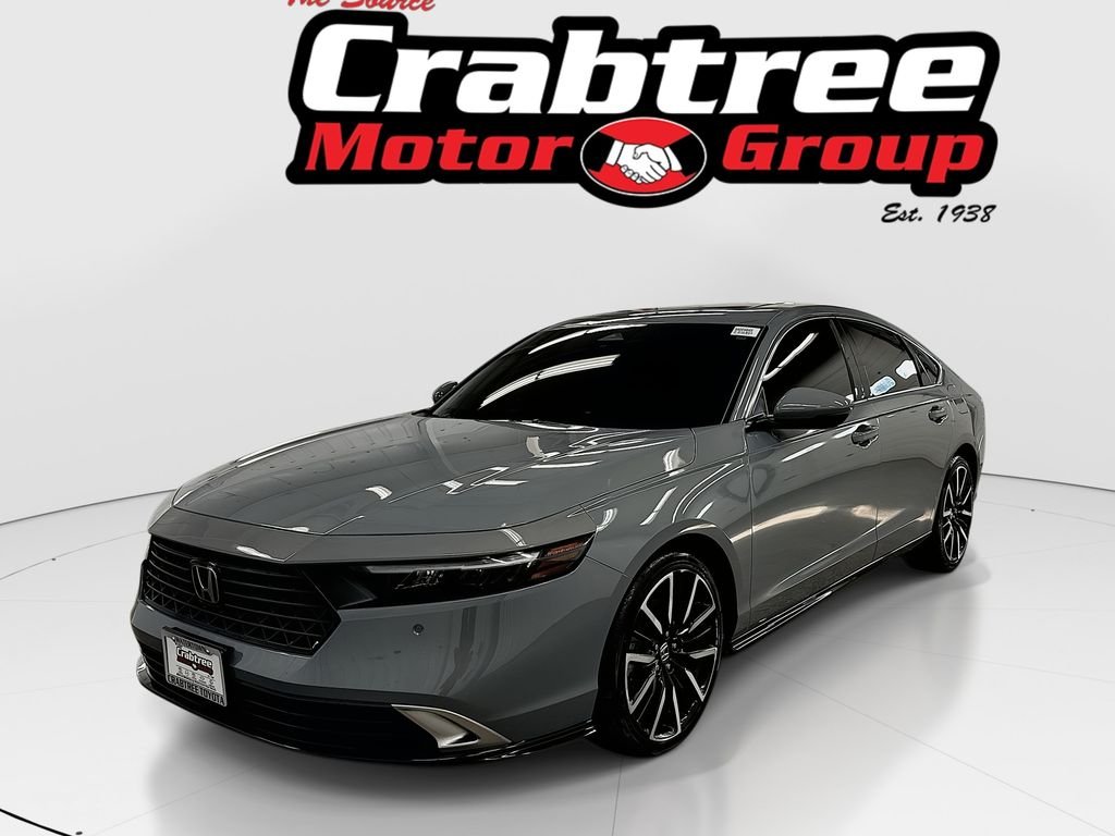 Used 2025  Honda Touring image 1