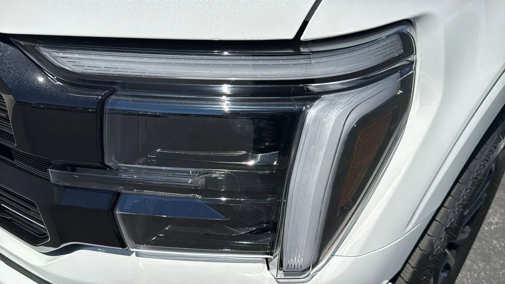 New 2026 Star White Metallic Tri-Coat Ford Platinum® image 4