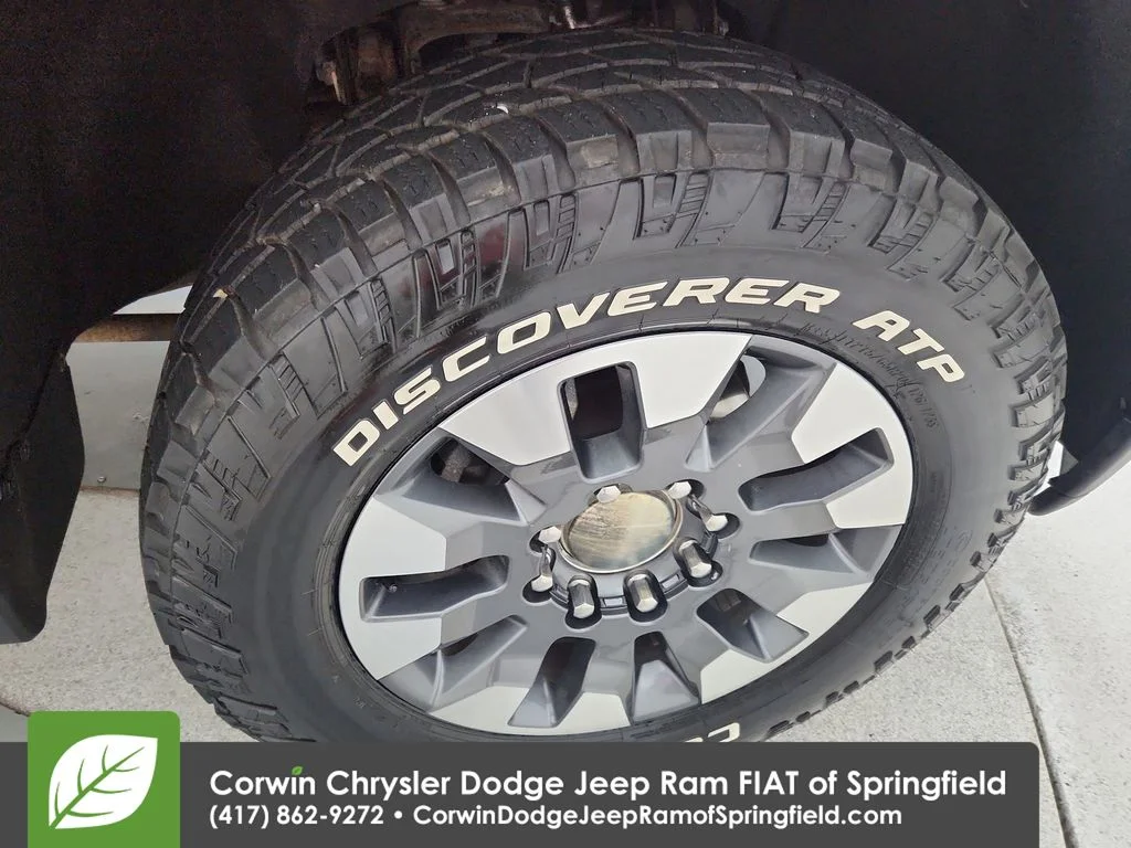 Used 2021 Red Chevrolet Custom image 15