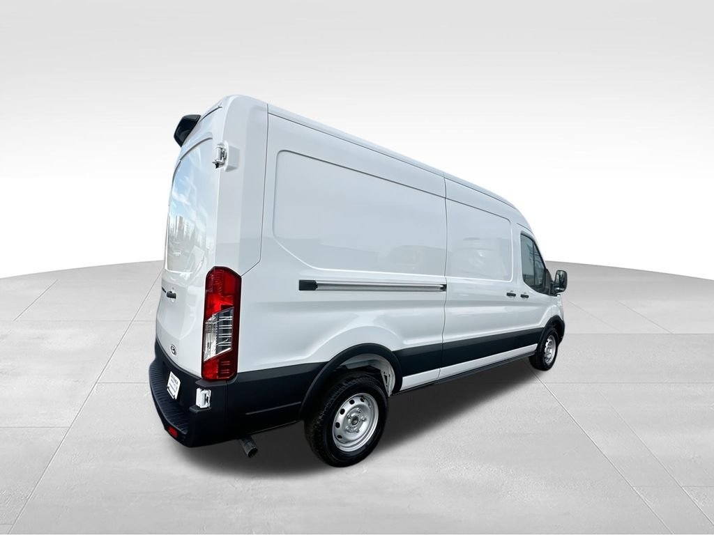 New 2026 Oxford White Ford Cargo Van image 8